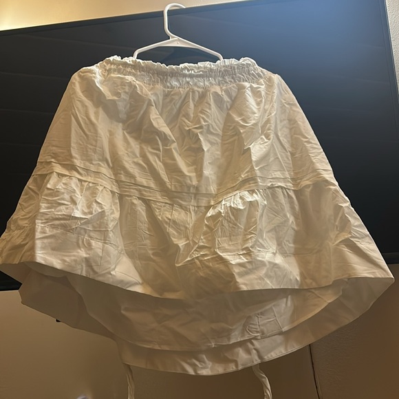 Anthropologie skirt-bright white- lightly lined - Picture 8 of 8